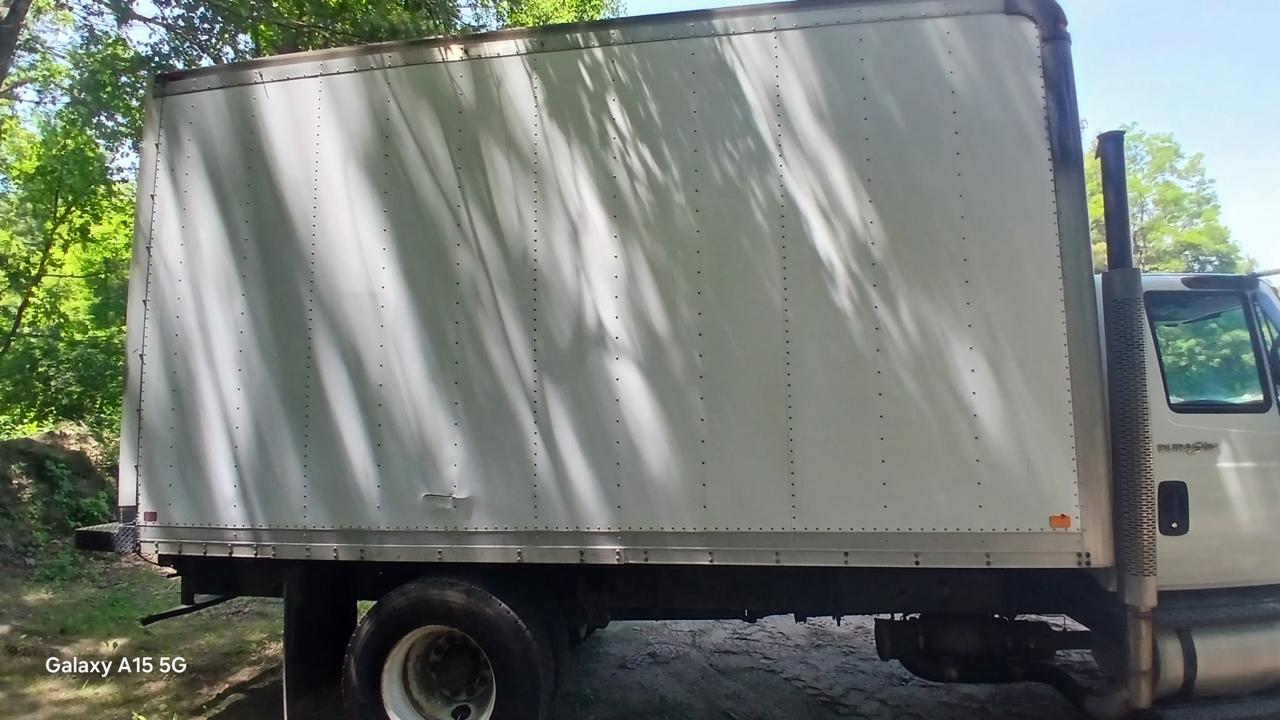 International 4300  2011