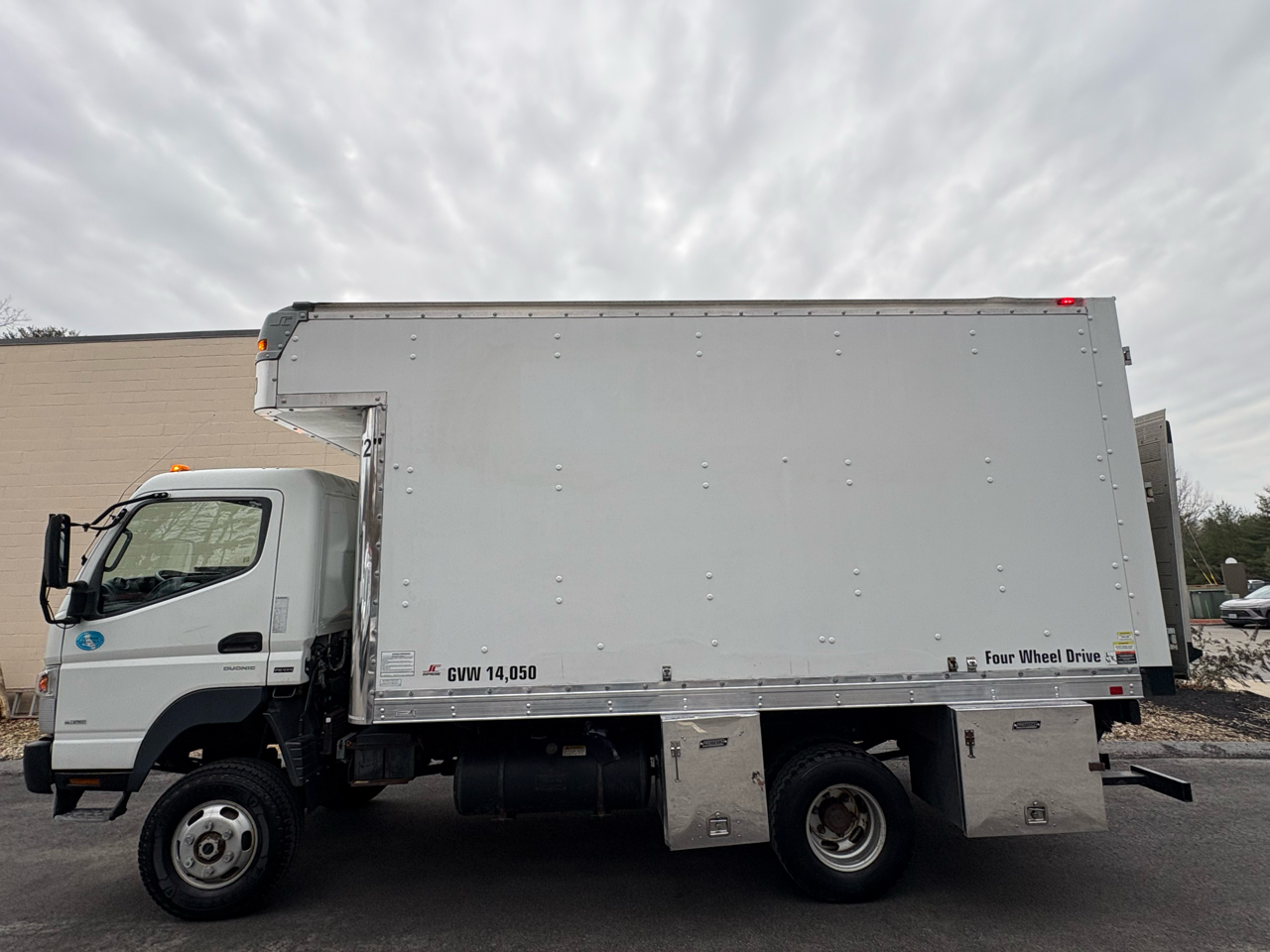 Mitsubishi FUSO  2014