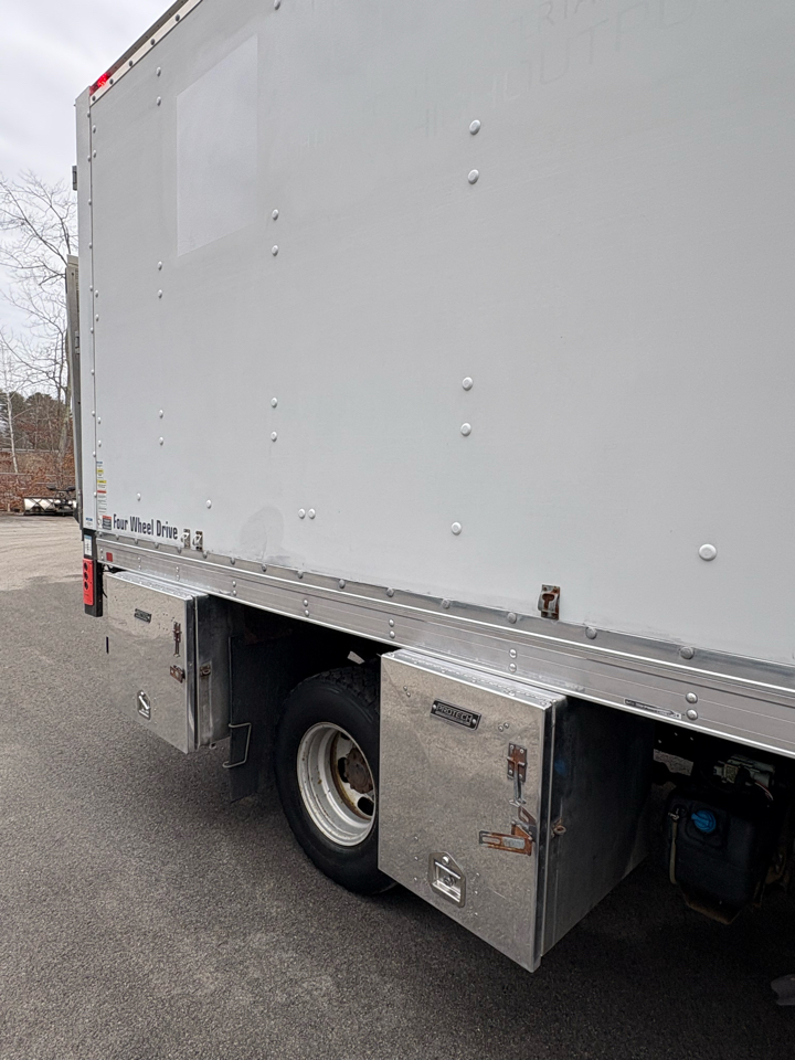 Mitsubishi FUSO  2014