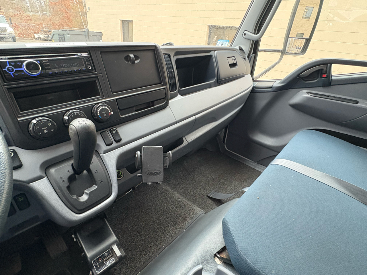 Mitsubishi FUSO  2014