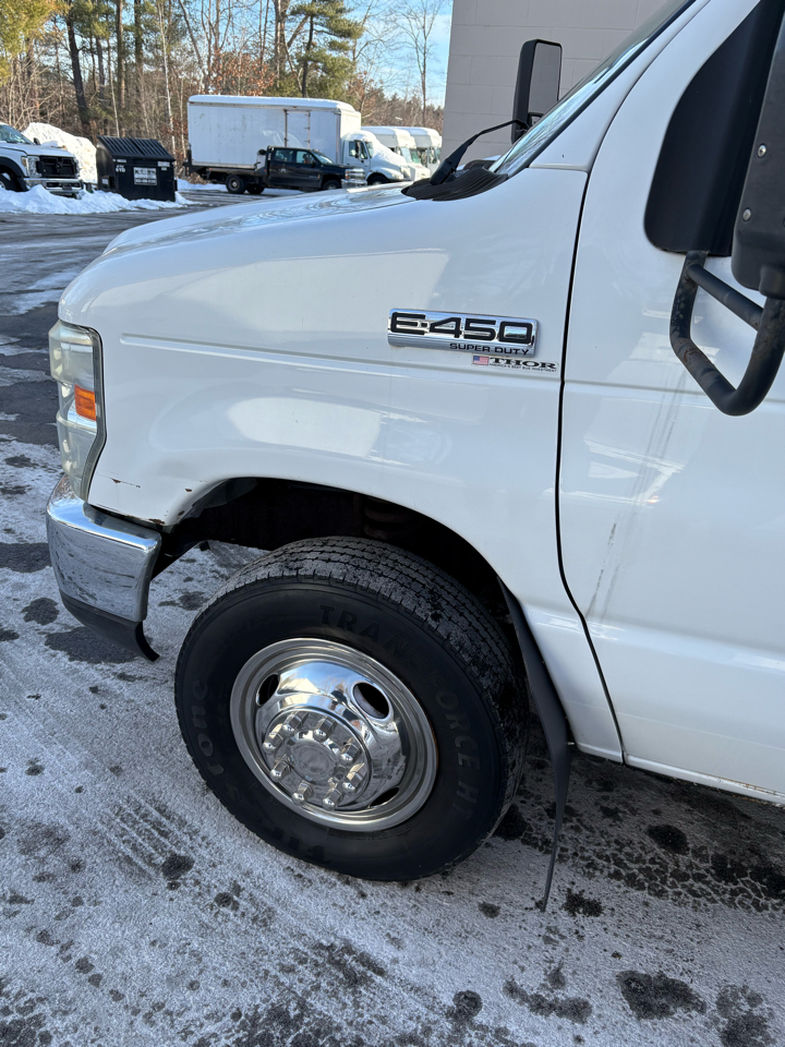 Ford Econoline Commercial Cutaway  2008