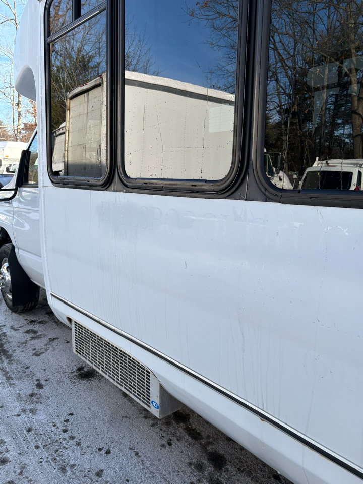 Ford Econoline Commercial Cutaway  2008