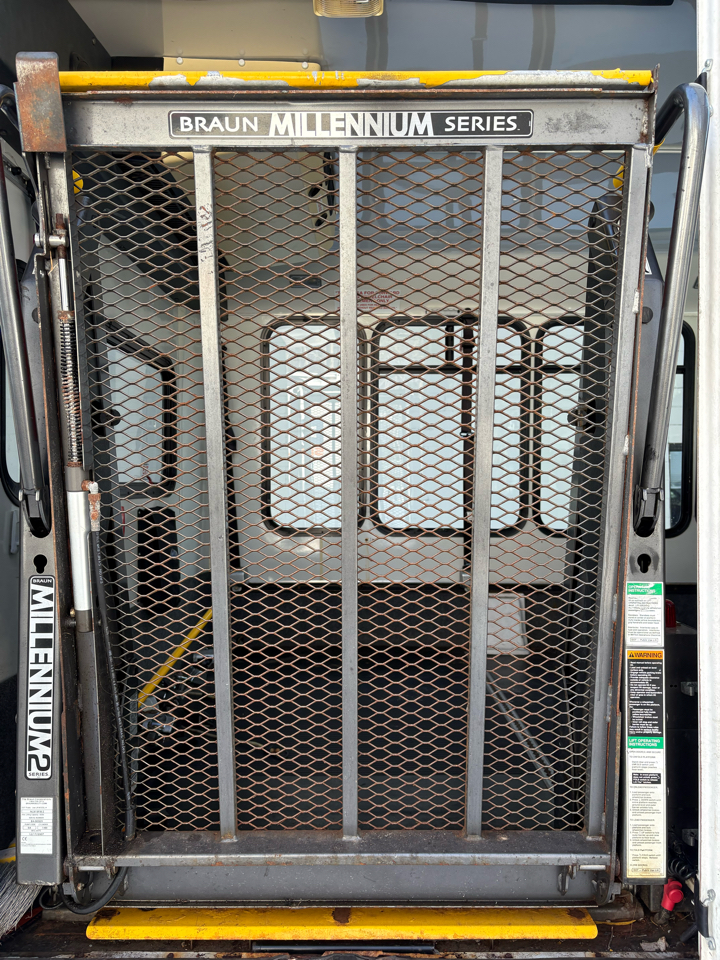 Ford Econoline Commercial Cutaway  2008