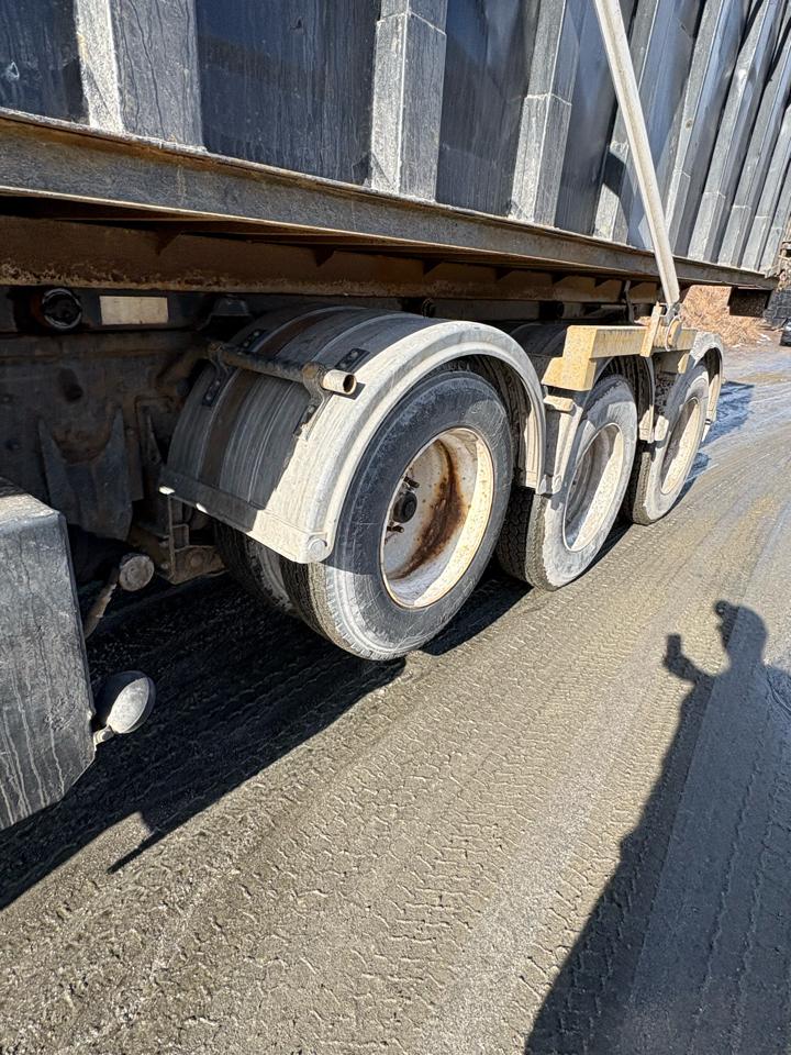 International 5900i  2003