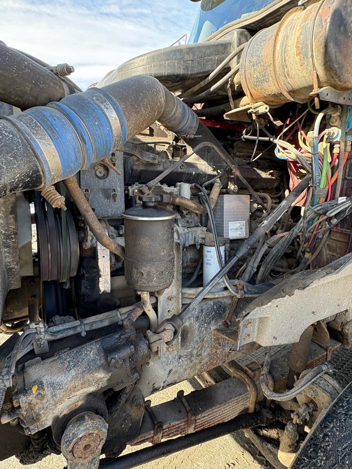 International 5900i  2003