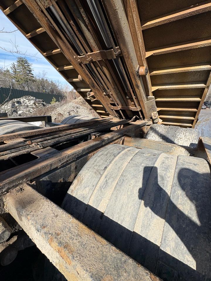 International 5900i  2003