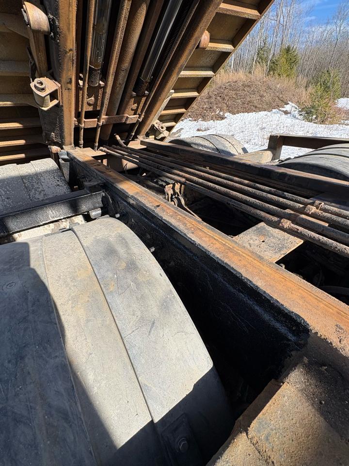 International 5900i  2003