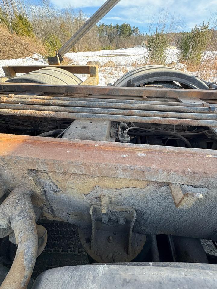 International 5900i  2003