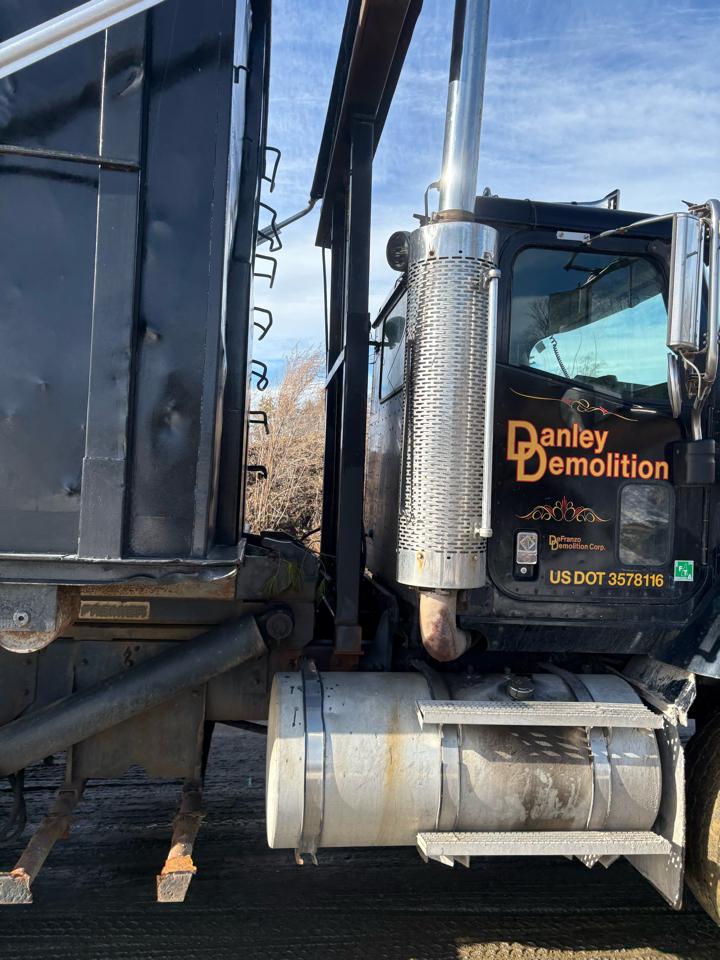 International 5900i  2003