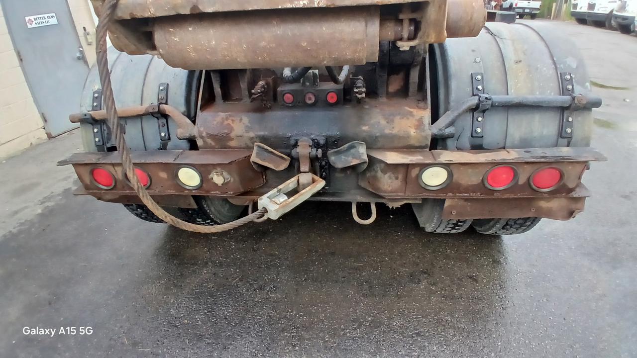 International 5900i  2003
