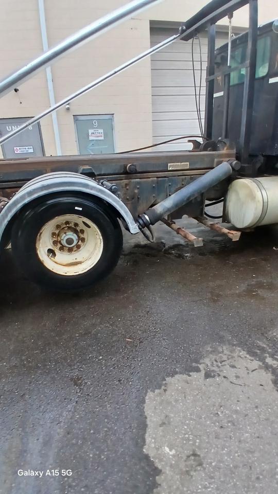 International 5900i  2003
