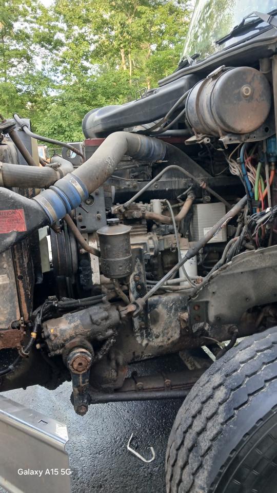 International 5900i  2003