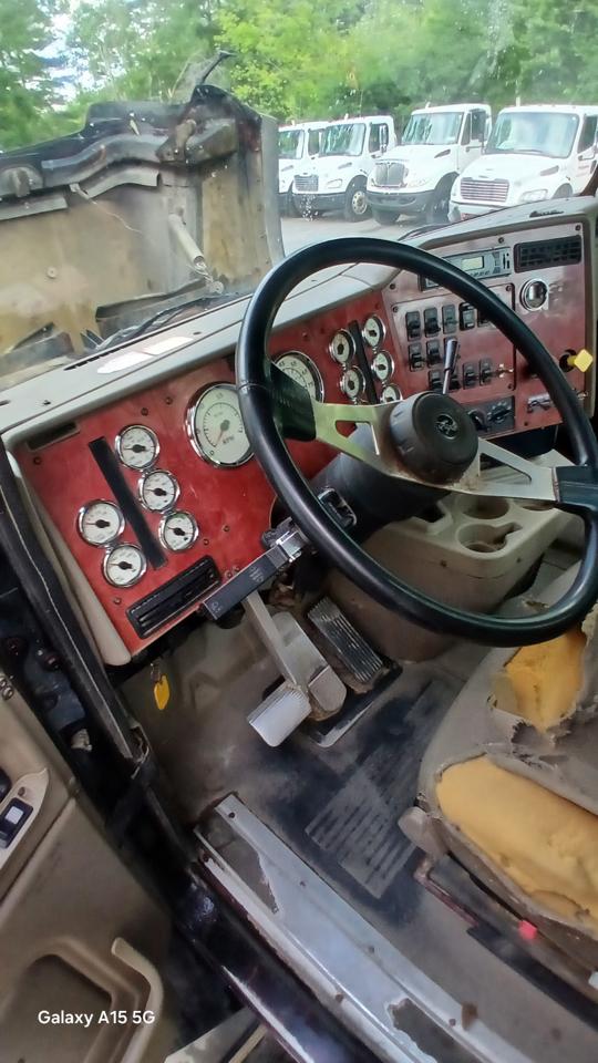 International 5900i  2003