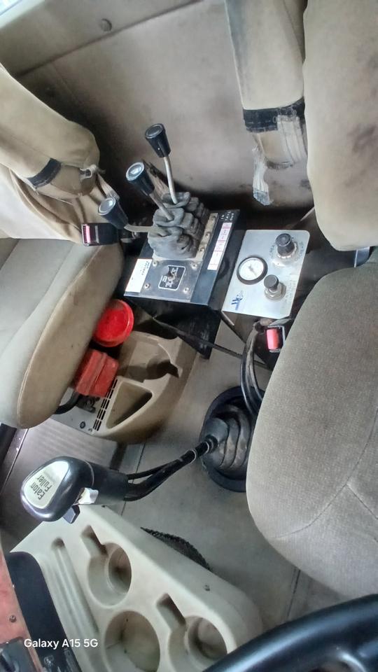 International 5900i  2003