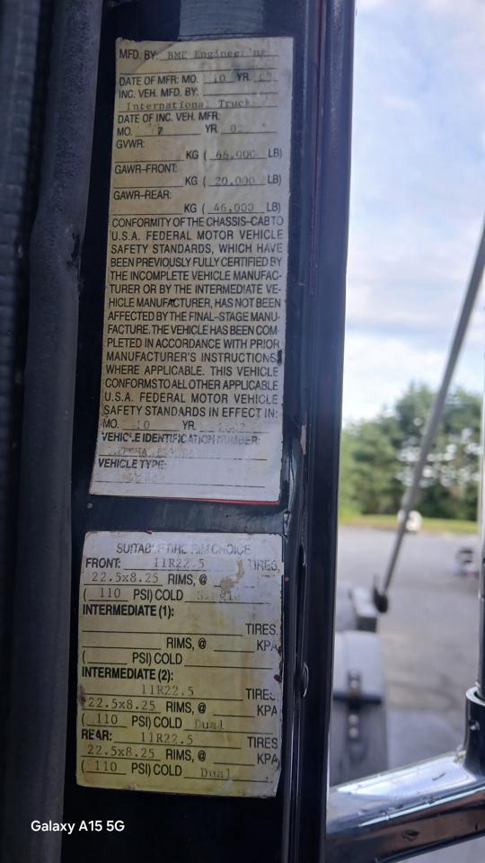 International 5900i  2003