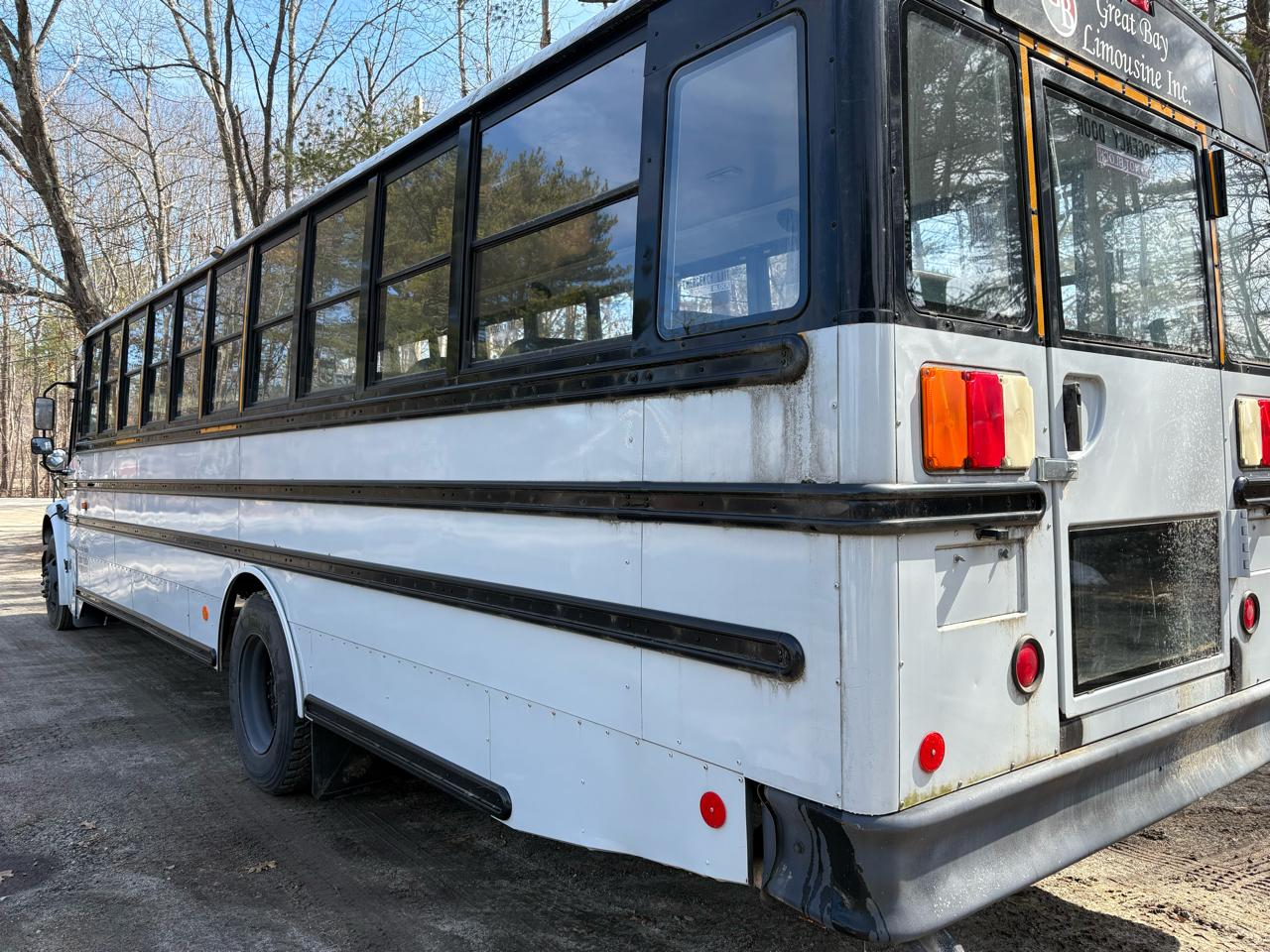 Freightliner B2 Bus Chassis  2009