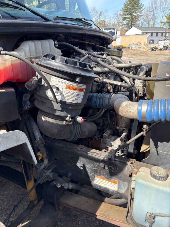 Freightliner B2 Bus Chassis  2009