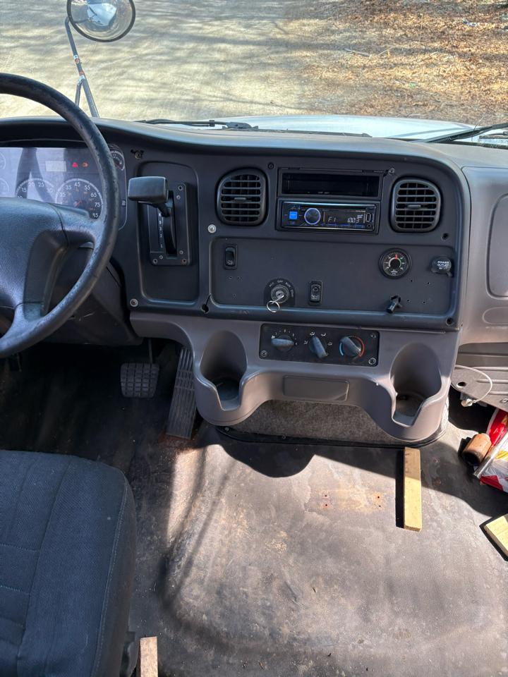 Freightliner B2 Bus Chassis  2009