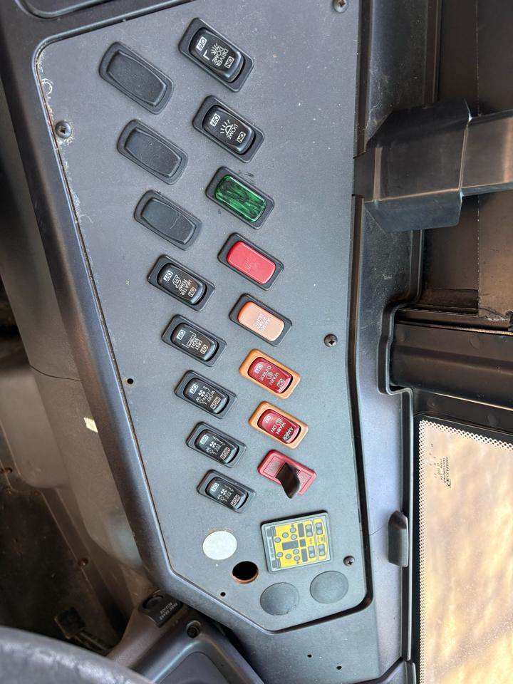 Freightliner B2 Bus Chassis  2009