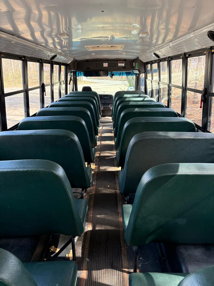 Freightliner B2 Bus Chassis  2009