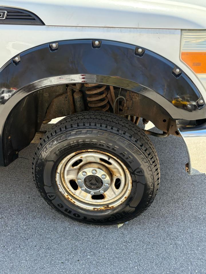 Ford Super Duty F-250 SRW 4WD Reg Cab 137" XLT 2011