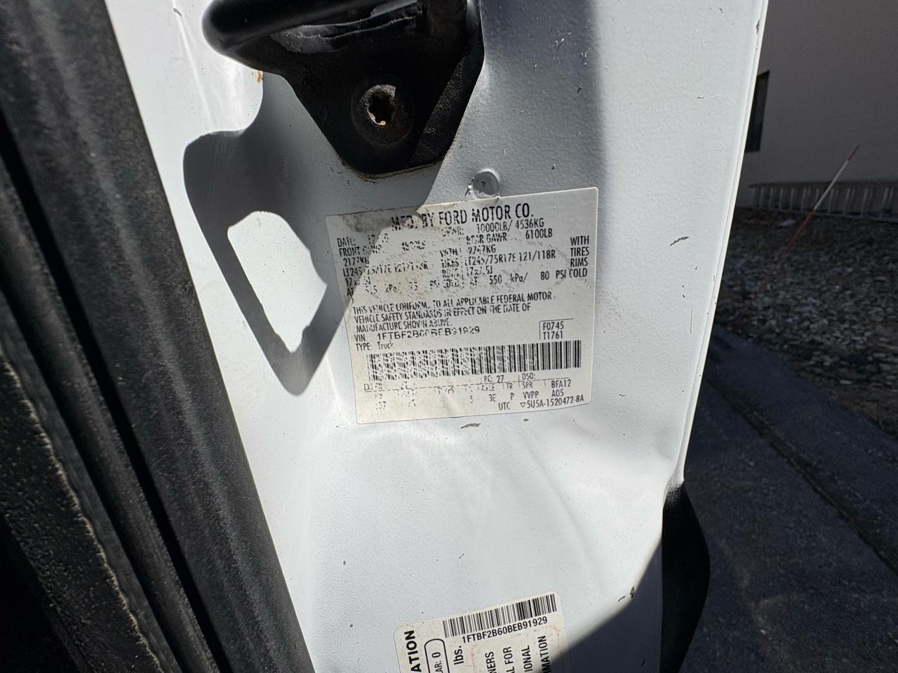 Ford Super Duty F-250 SRW 4WD Reg Cab 137" XLT 2011