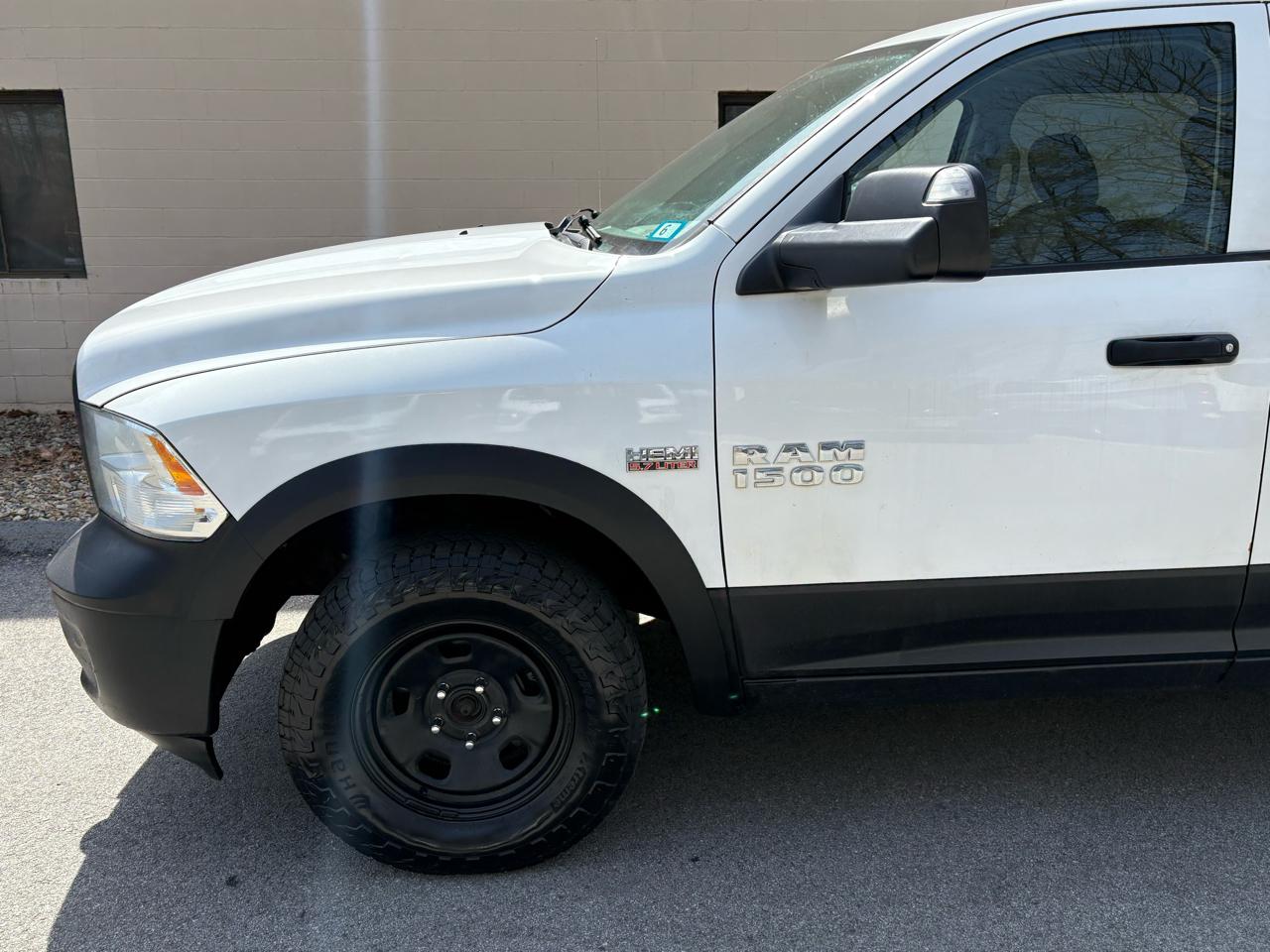 RAM 1500 4WD Crew Cab 140.5" Tradesman 2014