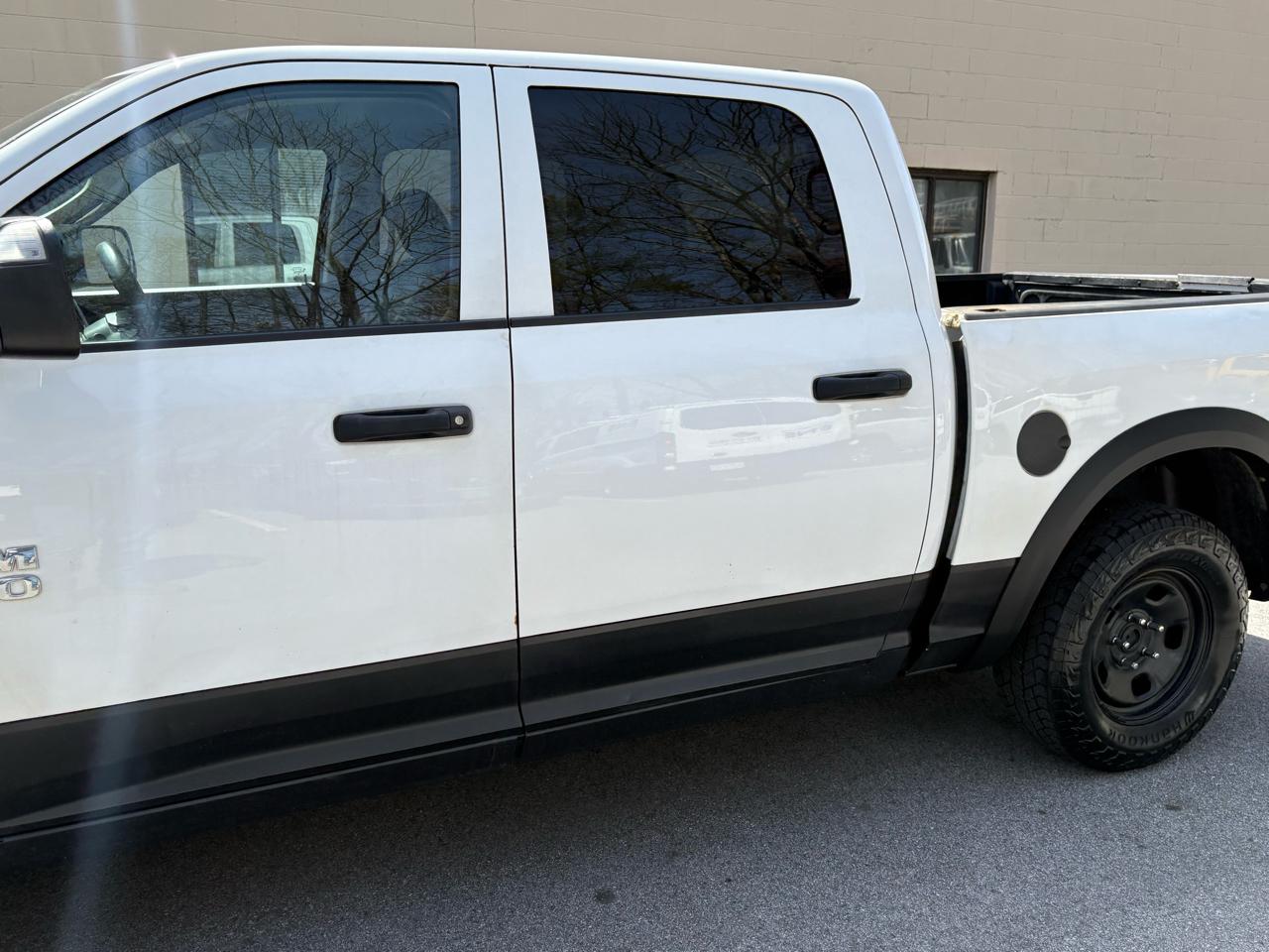 RAM 1500 4WD Crew Cab 140.5" Tradesman 2014