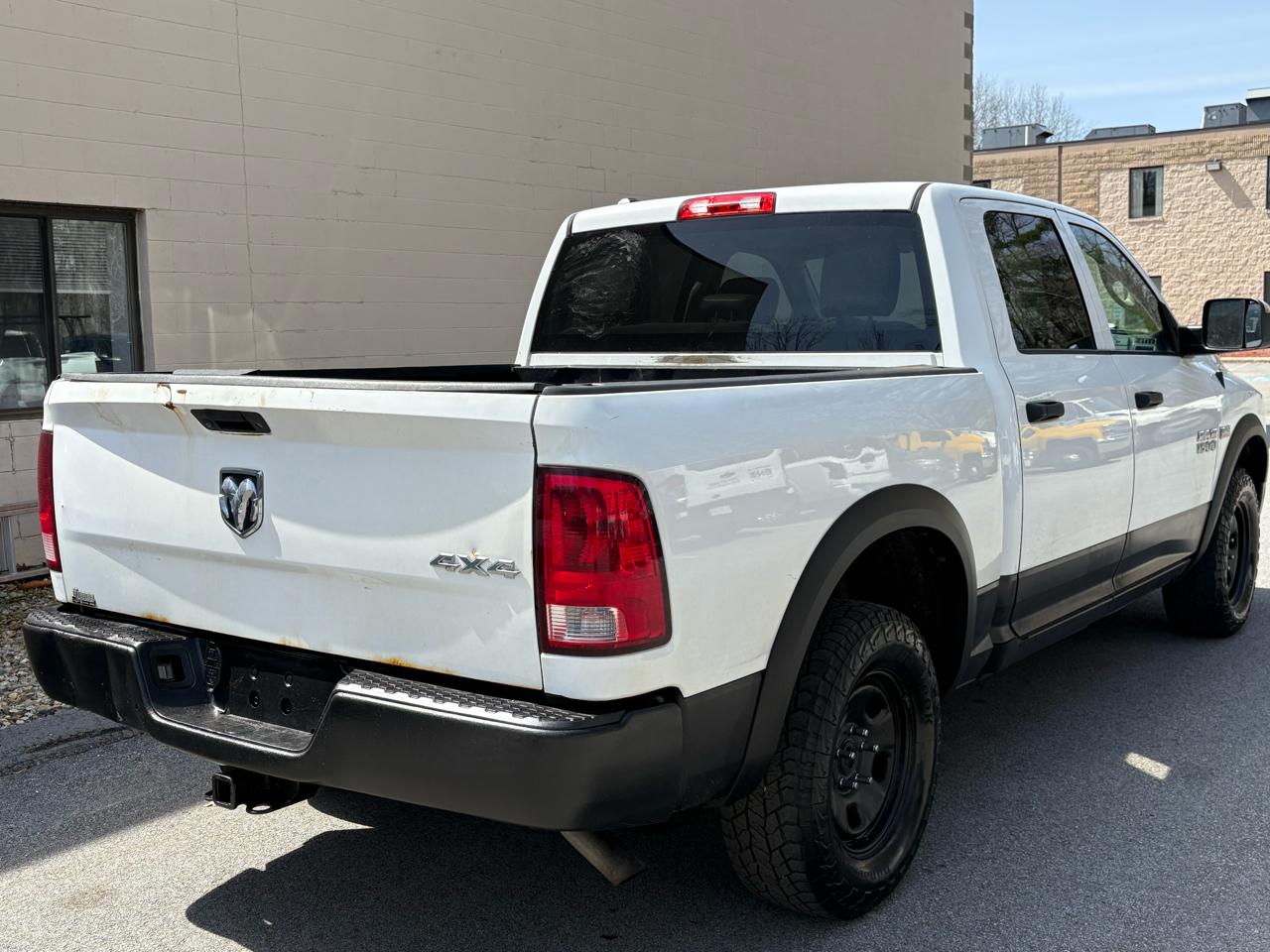 RAM 1500 4WD Crew Cab 140.5" Tradesman 2014