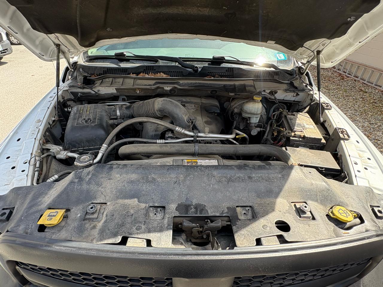 RAM 1500 4WD Crew Cab 140.5" Tradesman 2014