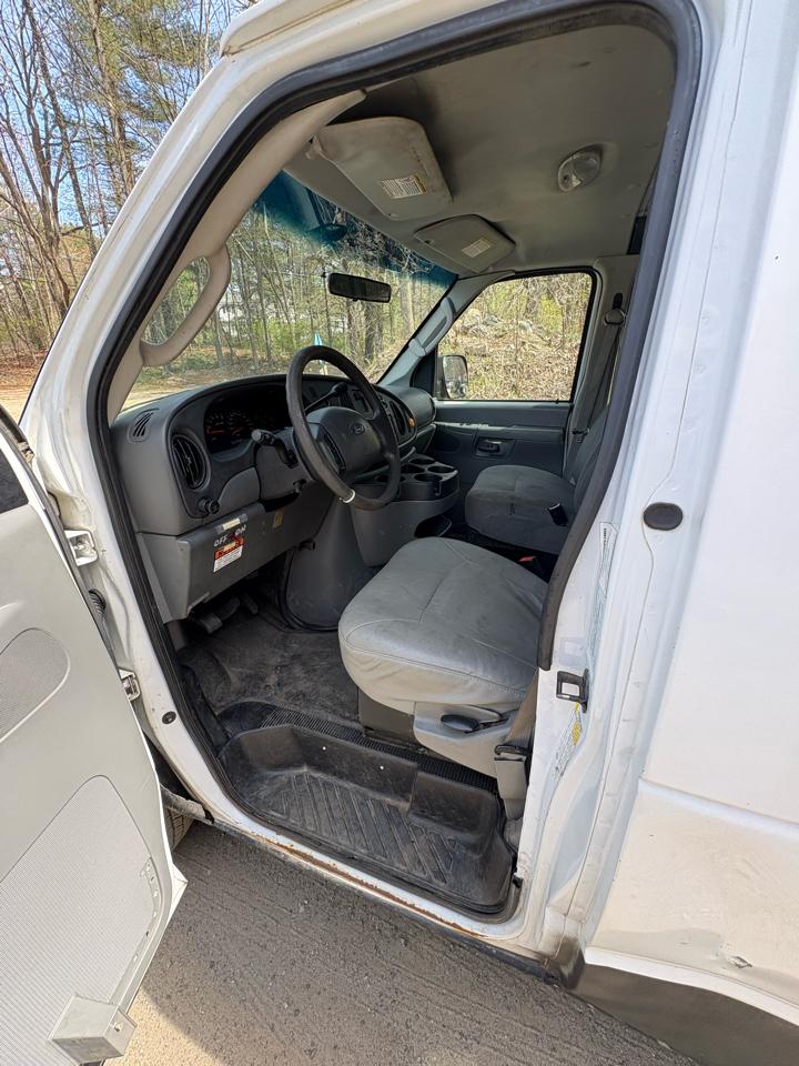 Ford E350  2008