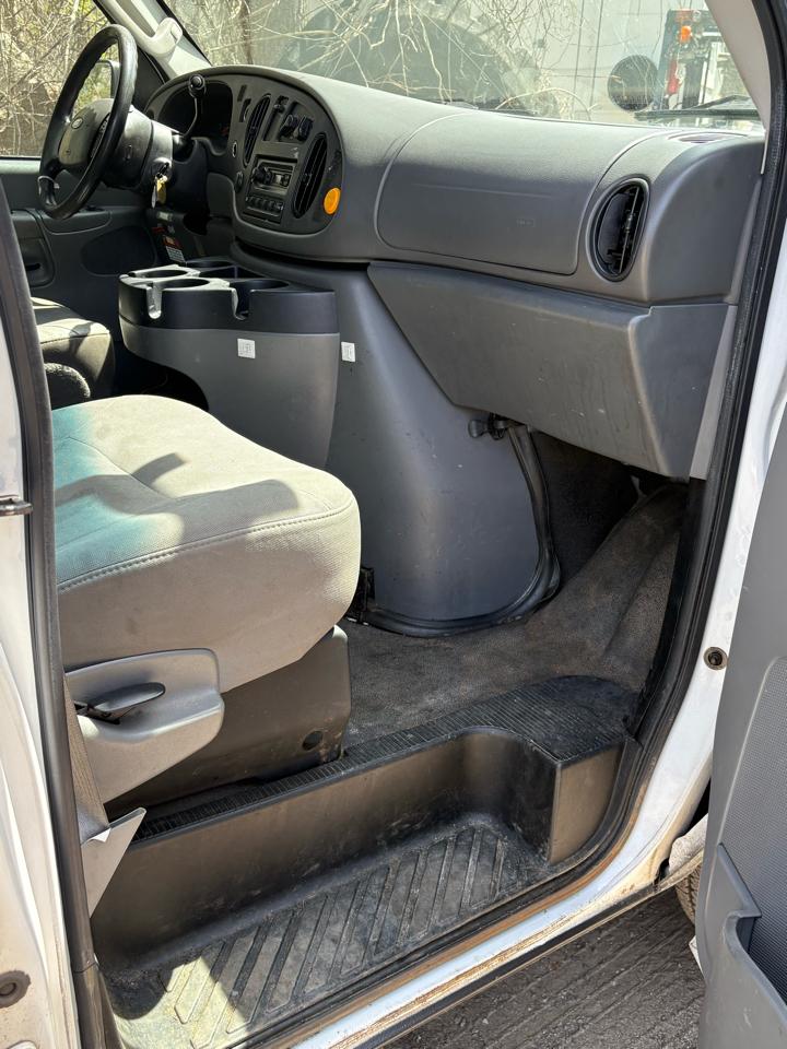 Ford E350  2008