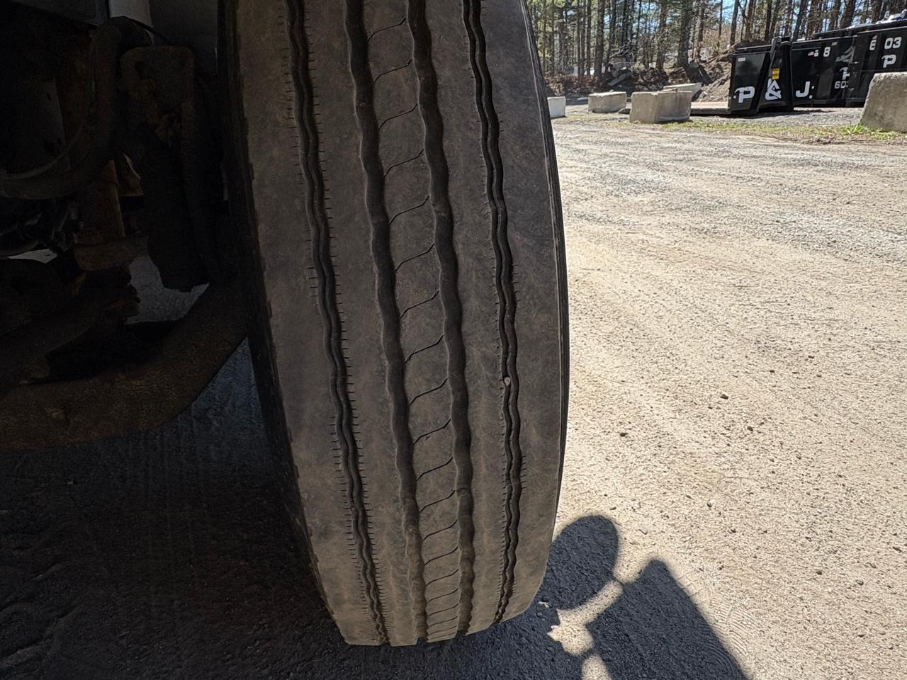 International 4900  2001