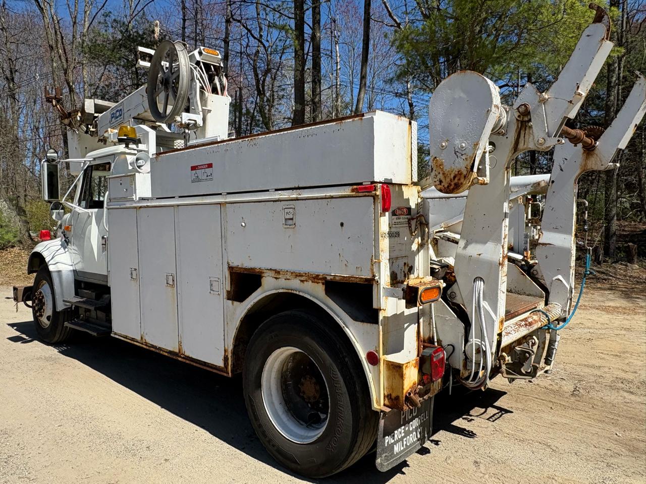 International 4900  2001