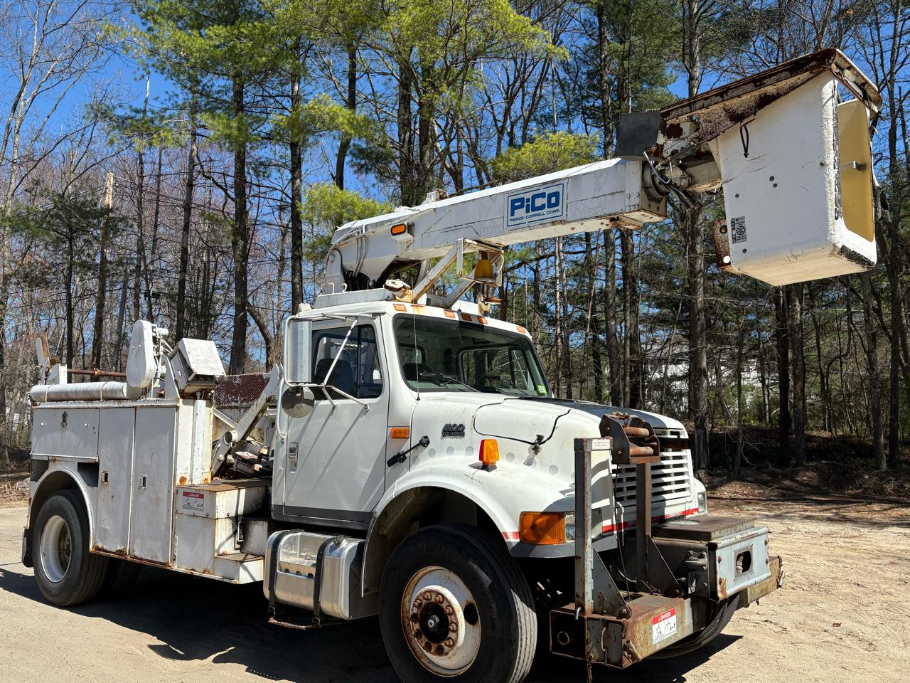 International 4900  2001