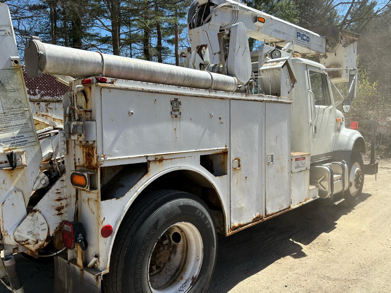 International 4900  2001