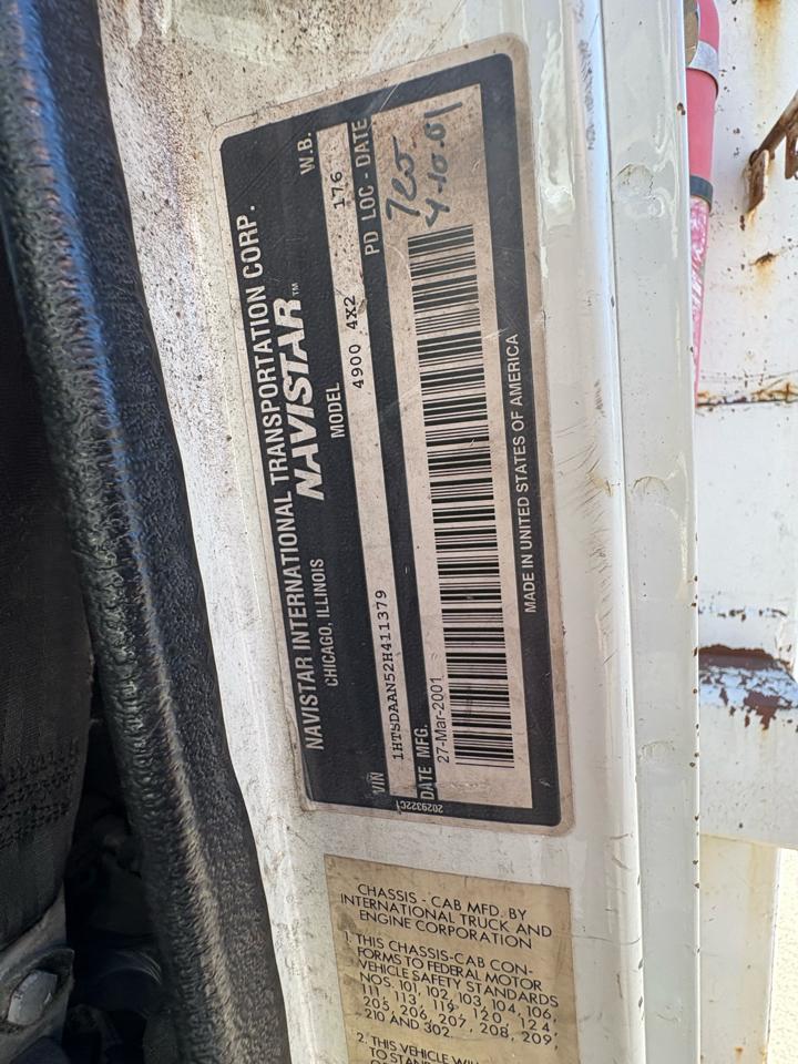 International 4900  2001