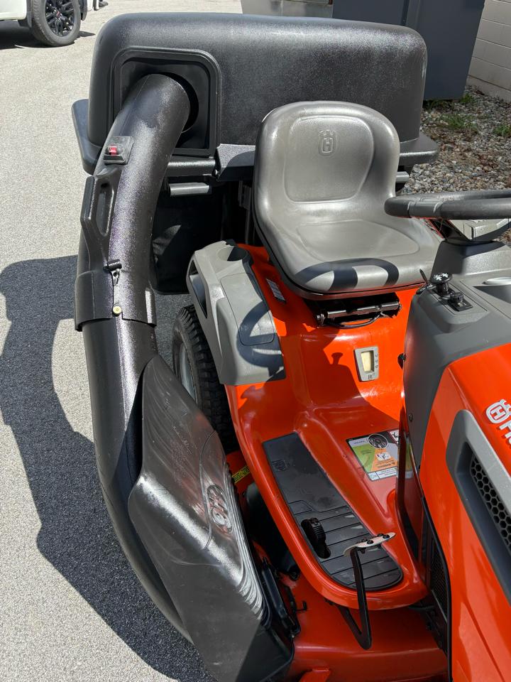 Husqvarna  YTH2246  2013