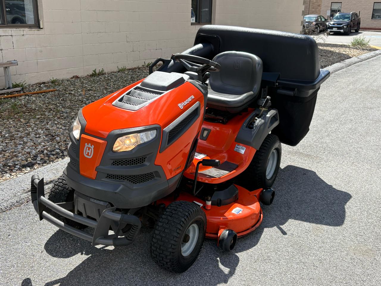 Husqvarna  YTH2246  2013