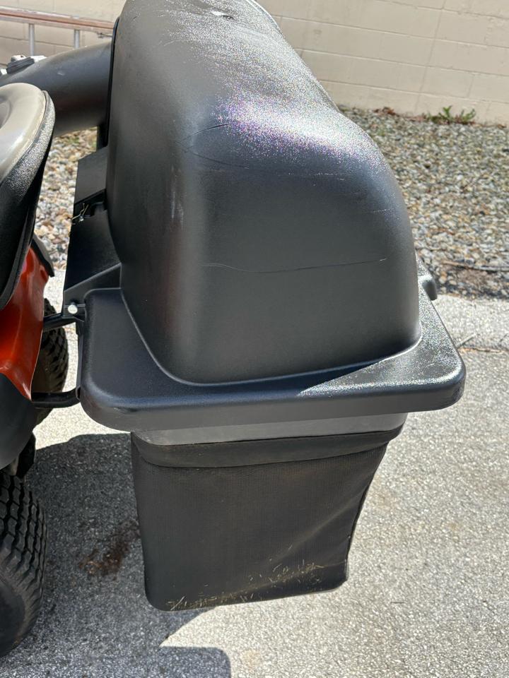 Husqvarna  YTH2246  2013