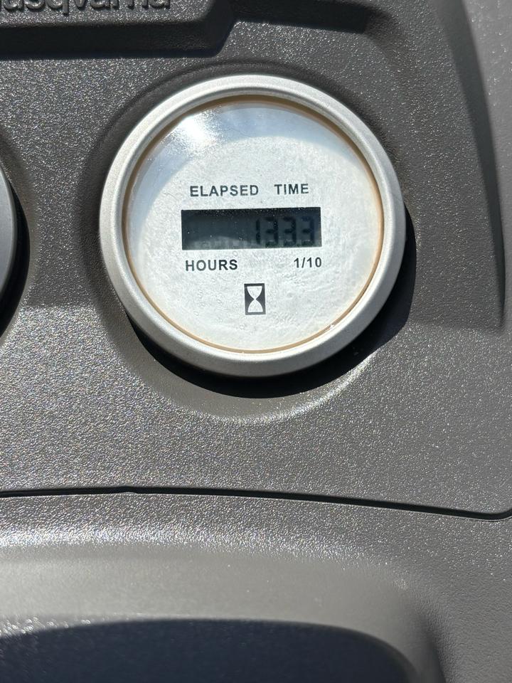 Husqvarna  YTH2246  2013