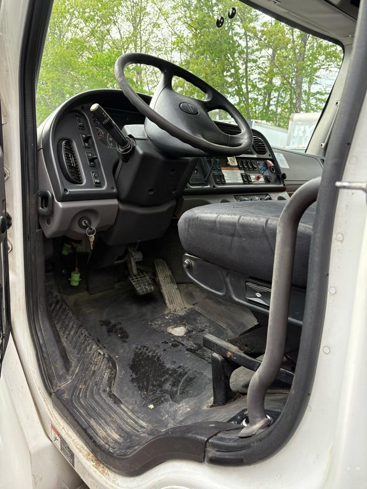 Freightliner M2  2017