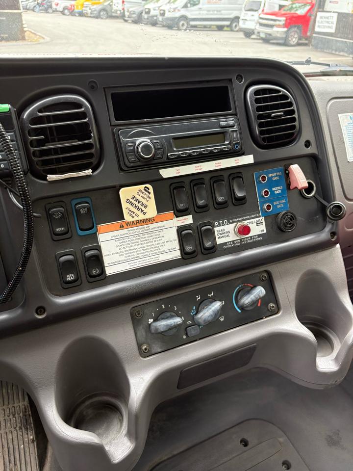 Freightliner M2  2017