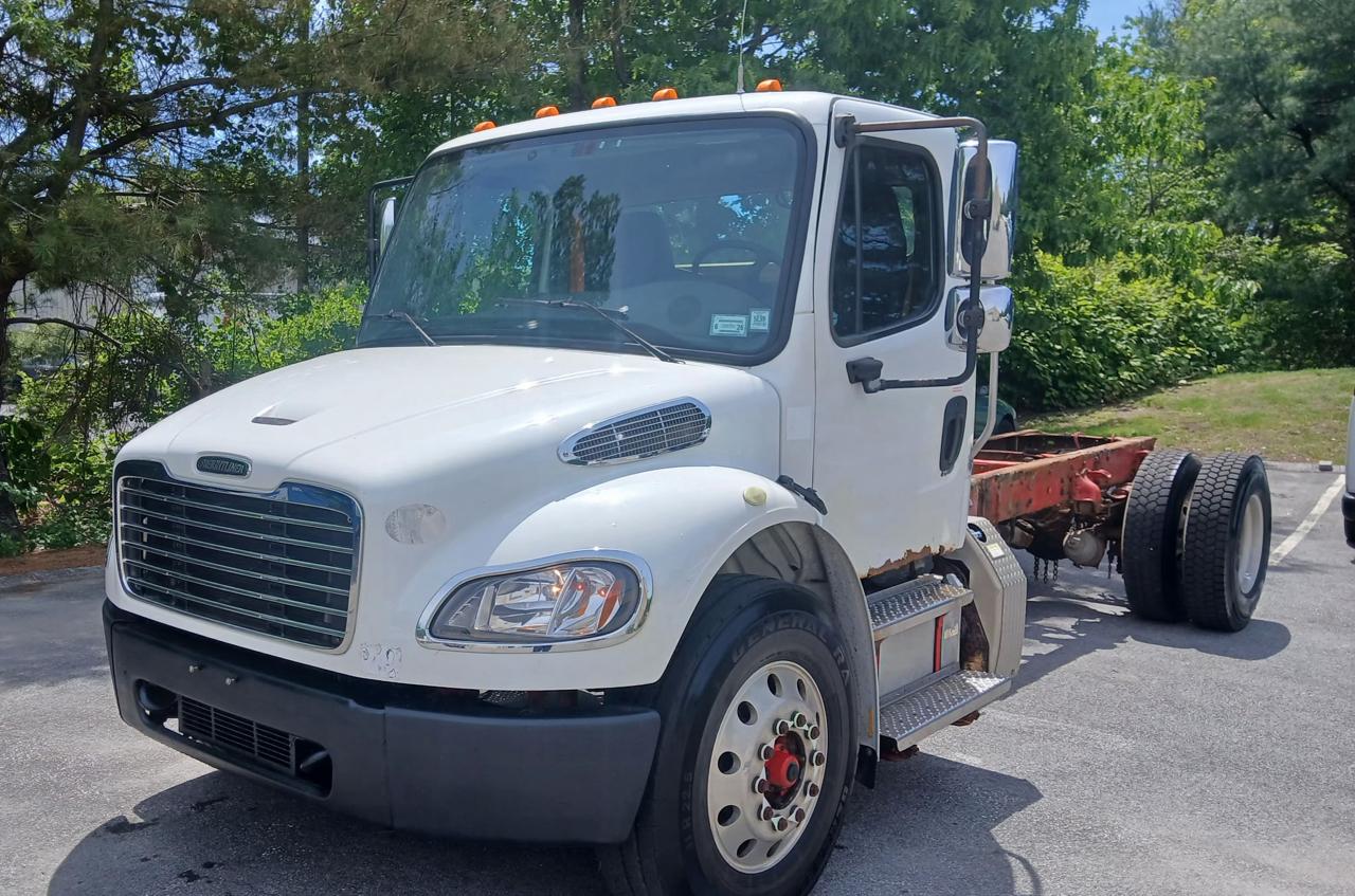 Freightliner M2  2017
