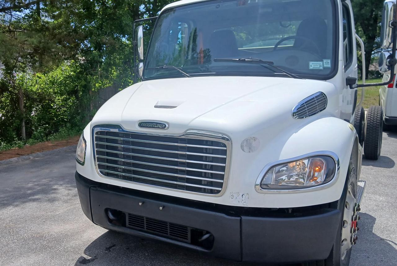 Freightliner M2  2017