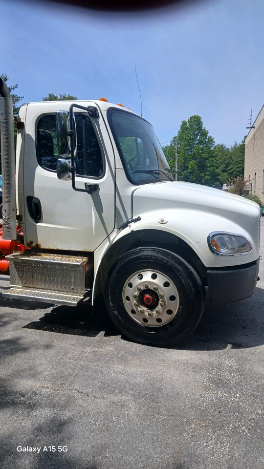 Freightliner M2  2017