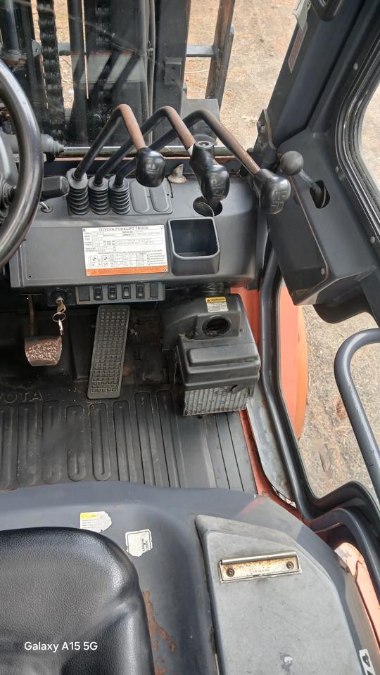 Toyota Forklift  2011