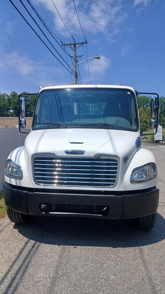 Freightliner M2 106 Medium Duty  2017