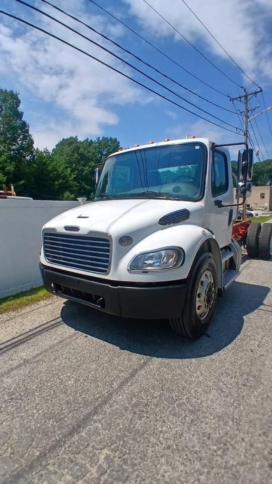 Freightliner M2 106 Medium Duty  2017