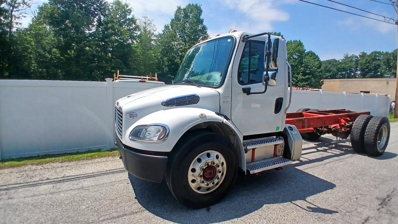 Freightliner M2 106 Medium Duty  2017
